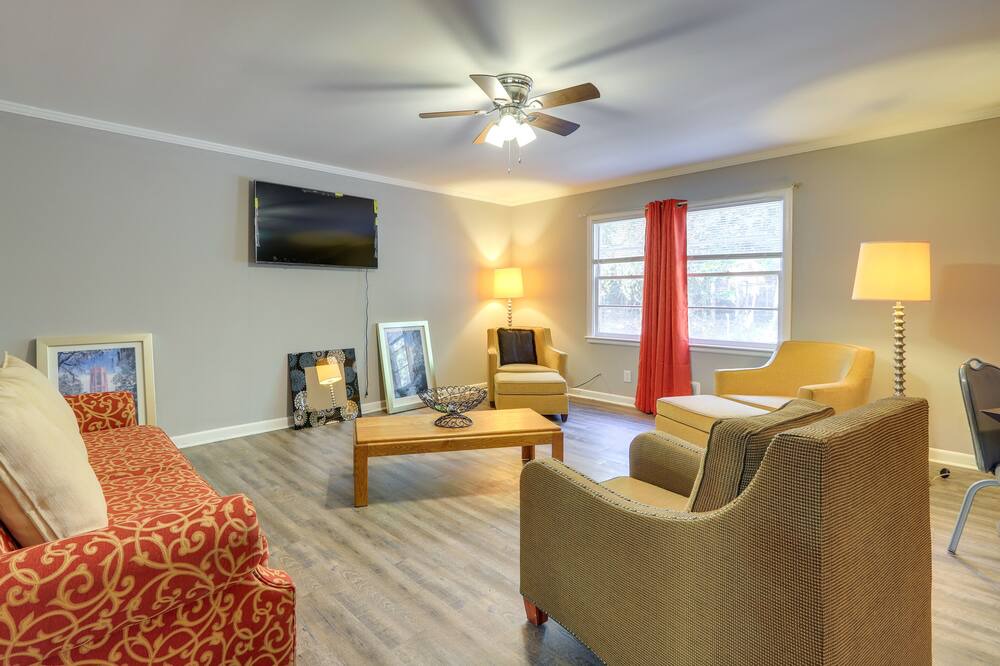Photo of Livingroom in Macon