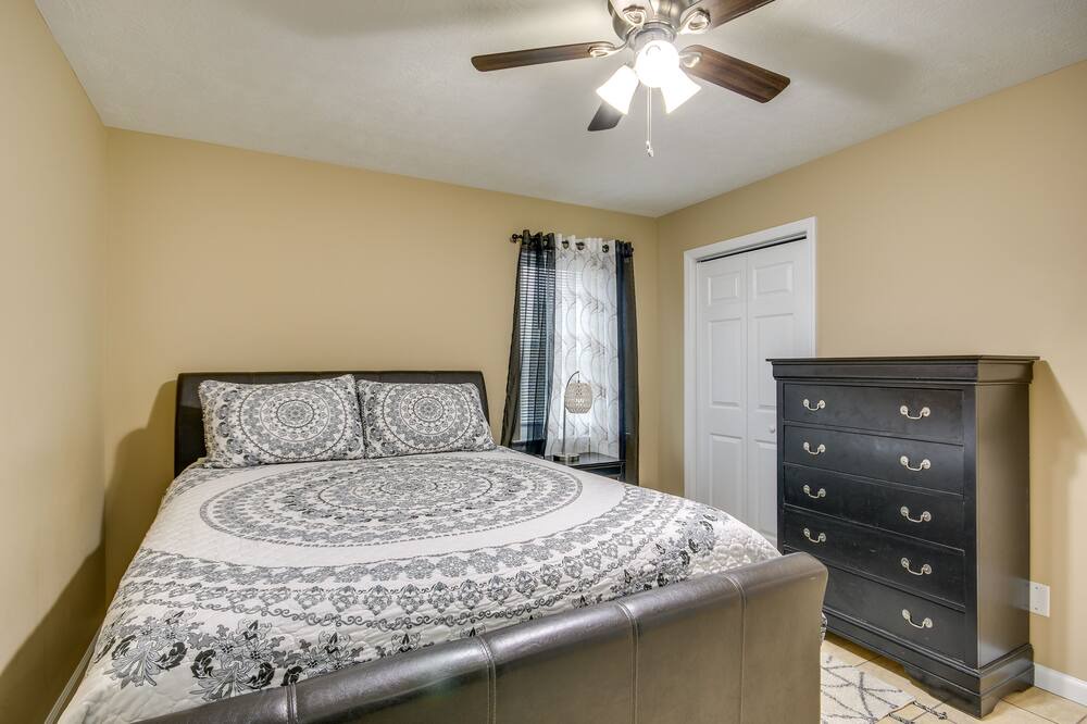 Photo of Bedroom in Peach Orchard