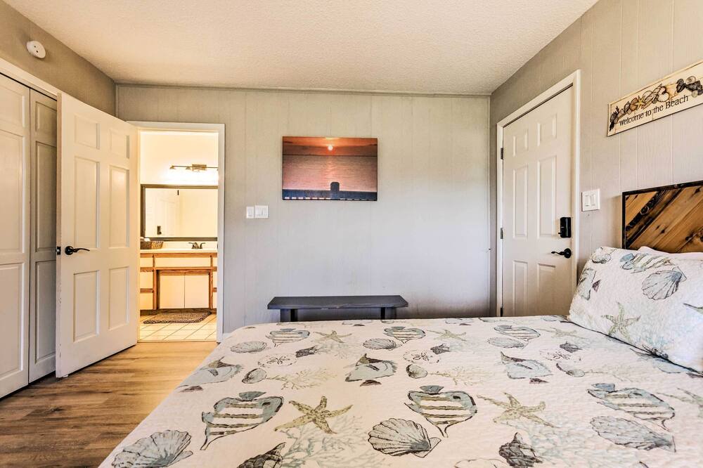 Photo of Bedroom in Perdido Club Cottages
