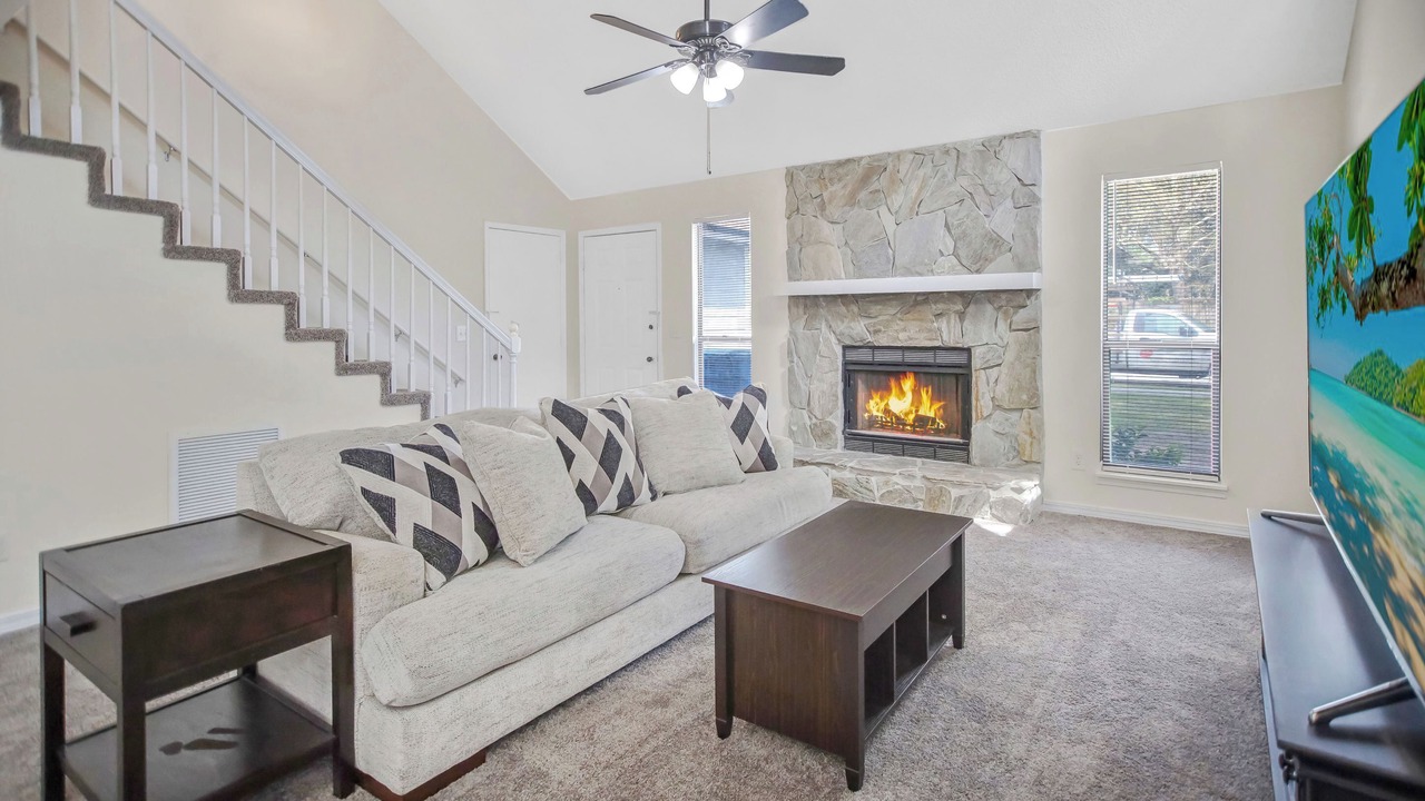 Photo of Livingroom in East Arlington