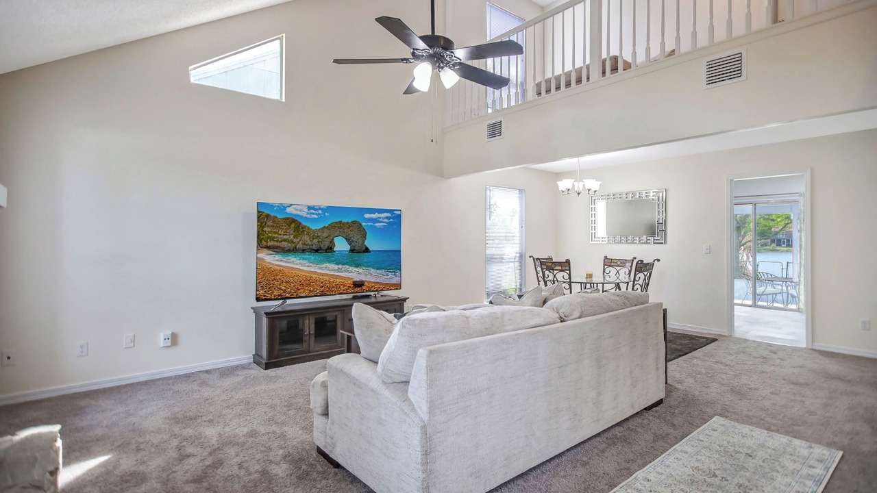 Photo of Livingroom in East Arlington