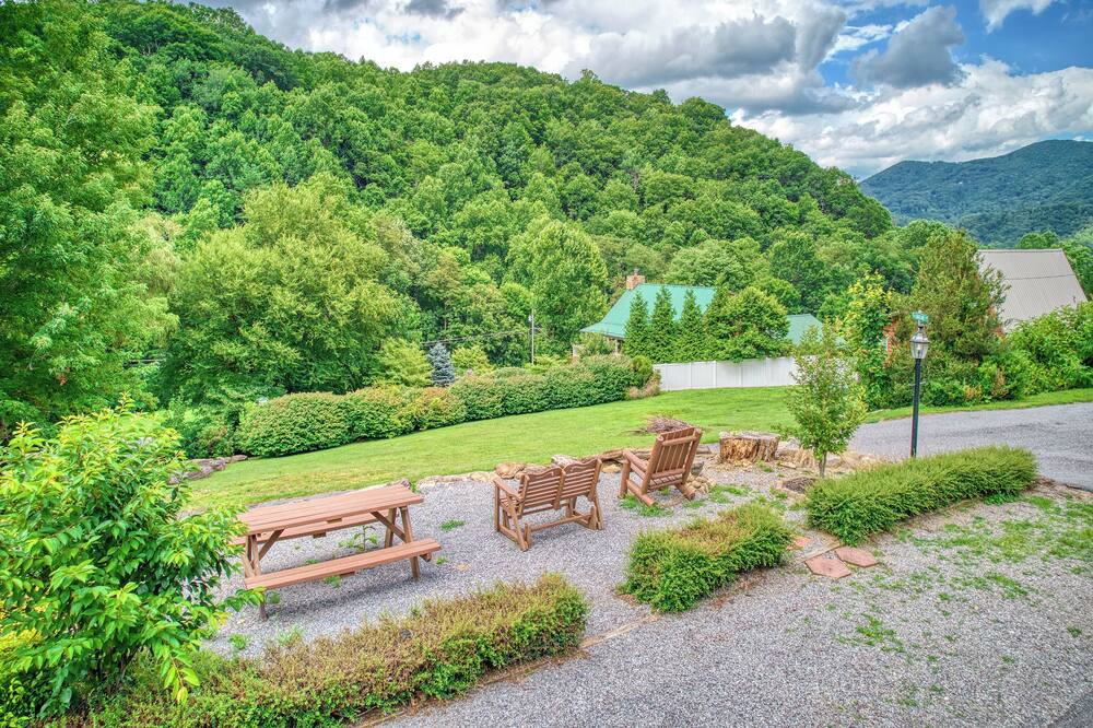 Photo of Outdoor in Maggie Valley