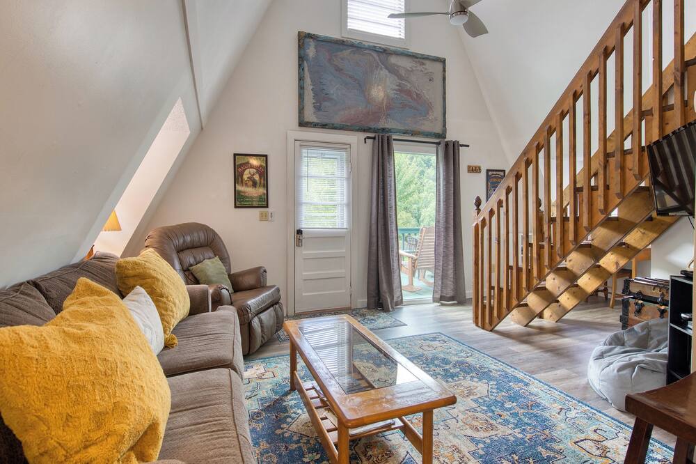 Photo of Livingroom in Maggie Valley