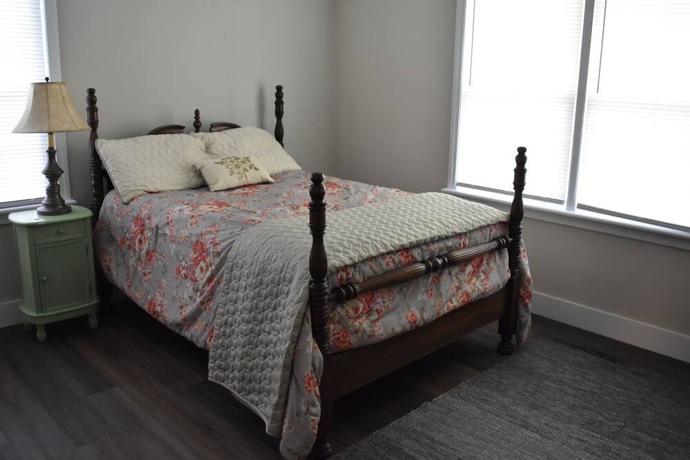 Photo of Bedroom in Waycross