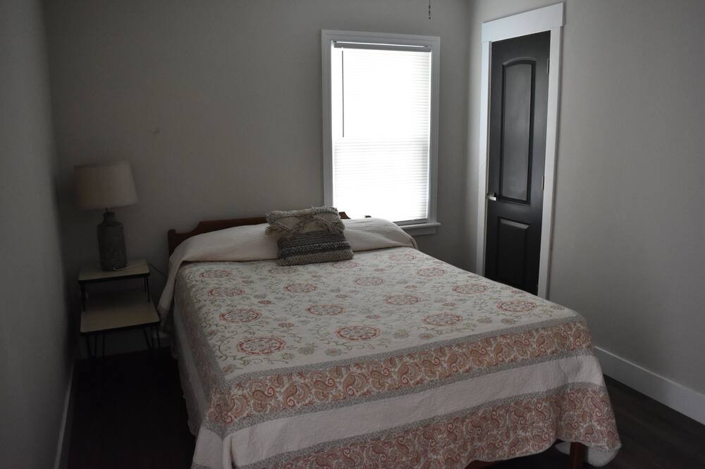 Photo of Bedroom in Waycross