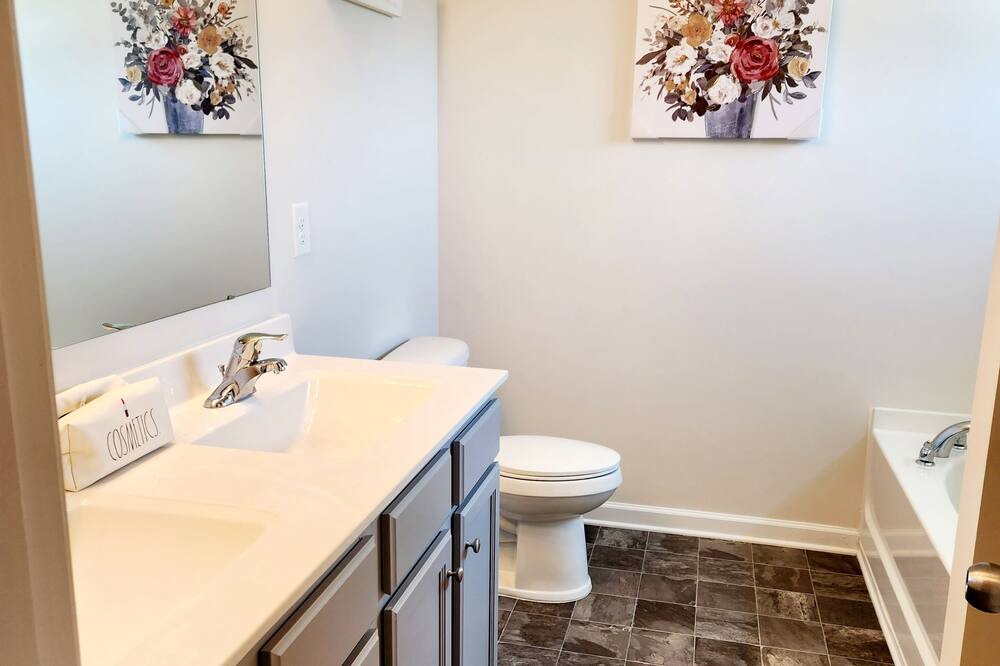 Photo of Bathroom in Monroe
