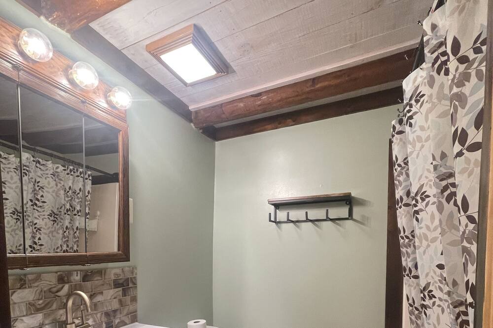 Photo of Bathroom in Dandridge