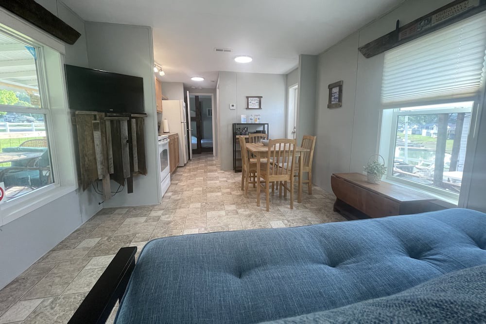 Photo of Livingroom in Dandridge