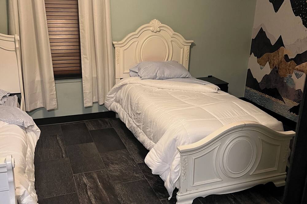 Photo of Bedroom in Crestview