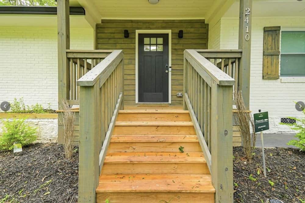 Photo of Outdoor in Browns Mill Park