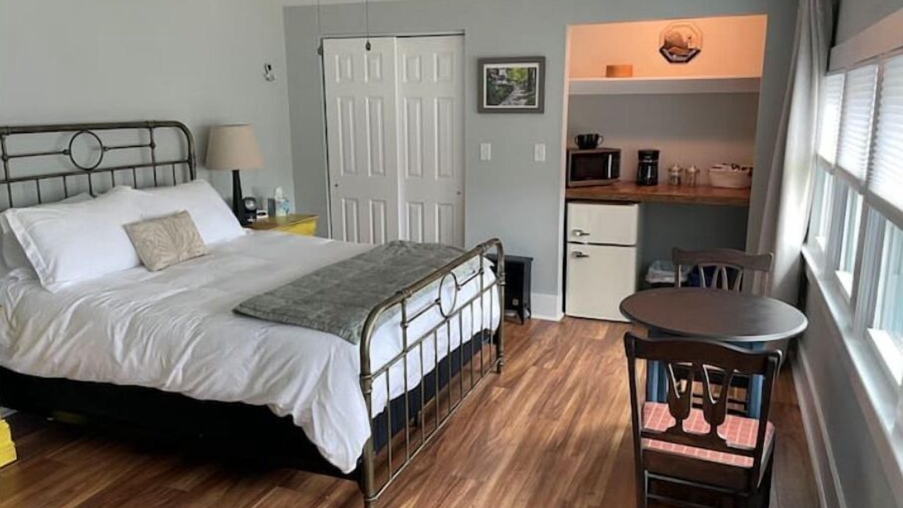 Photo of Bedroom in Mars Hill