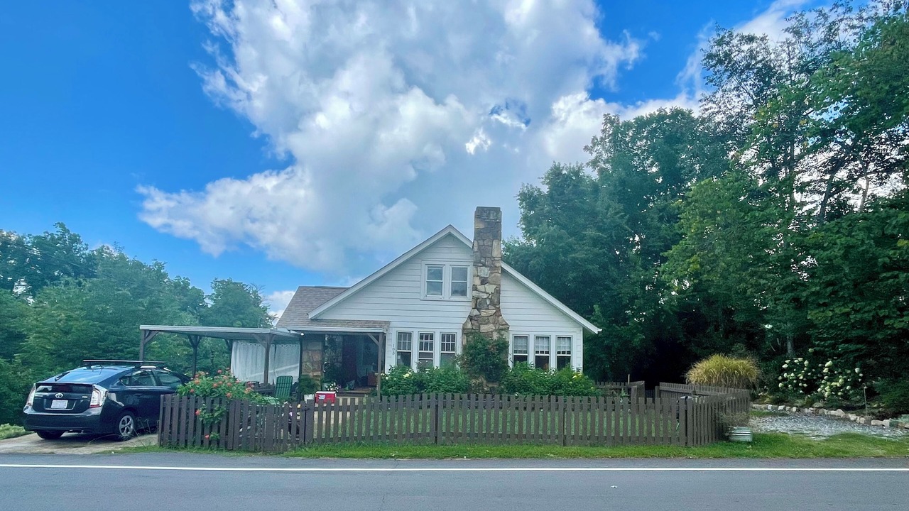 Photo of Outdoor in Mars Hill
