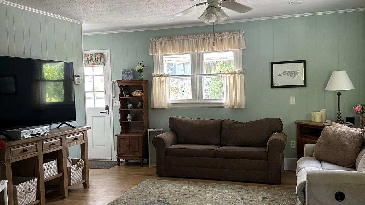 Photo of Livingroom in Maggie Valley