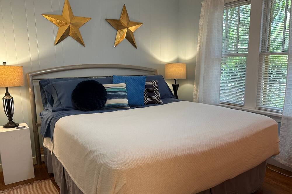 Photo of Bedroom in Ono Island