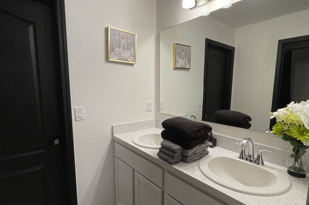 Photo of Bathroom in Northside