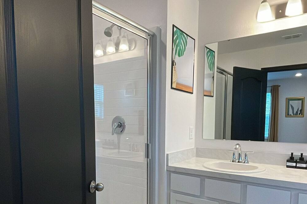 Photo of Bathroom in Northside
