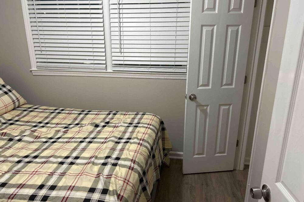 Photo of Bedroom in Forest Park