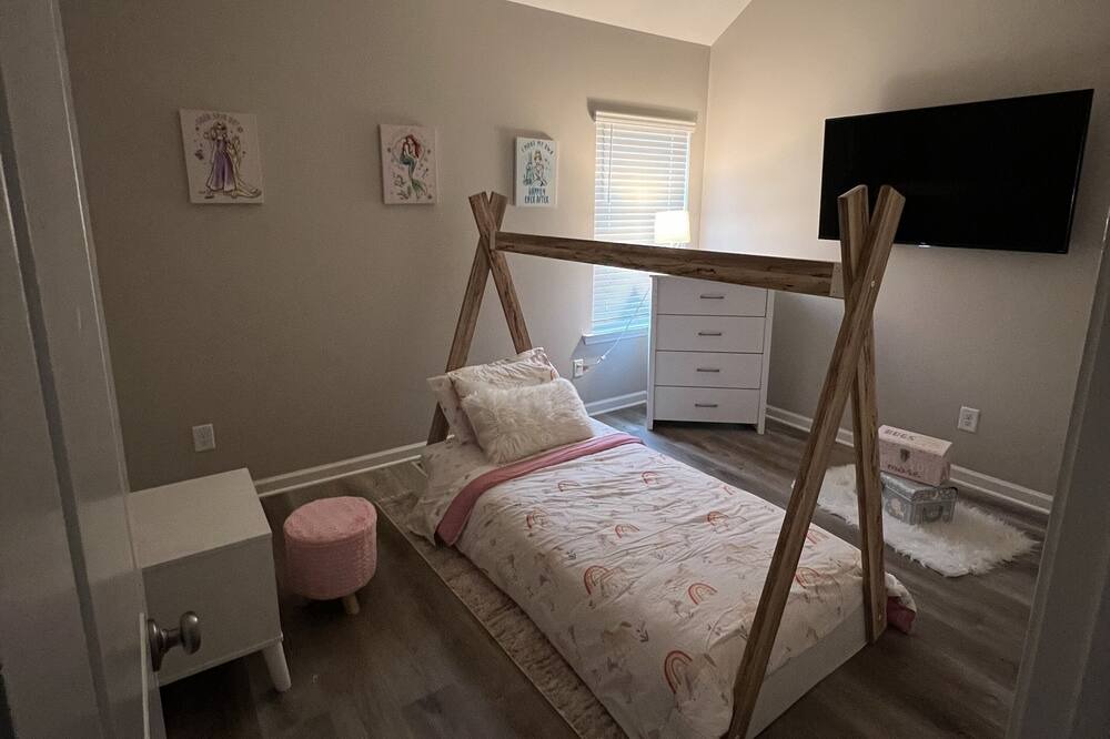 Photo of Bedroom in Union City