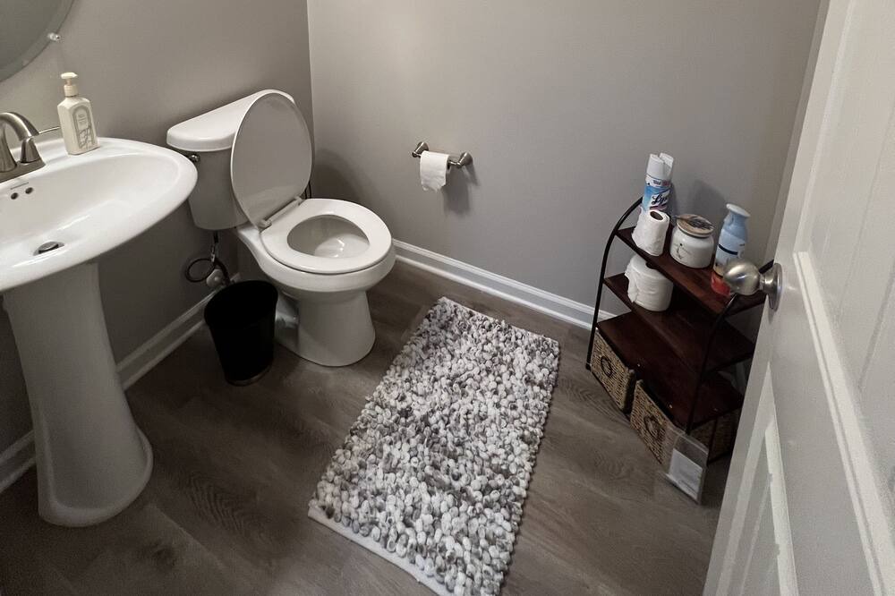 Photo of Bathroom in Union City