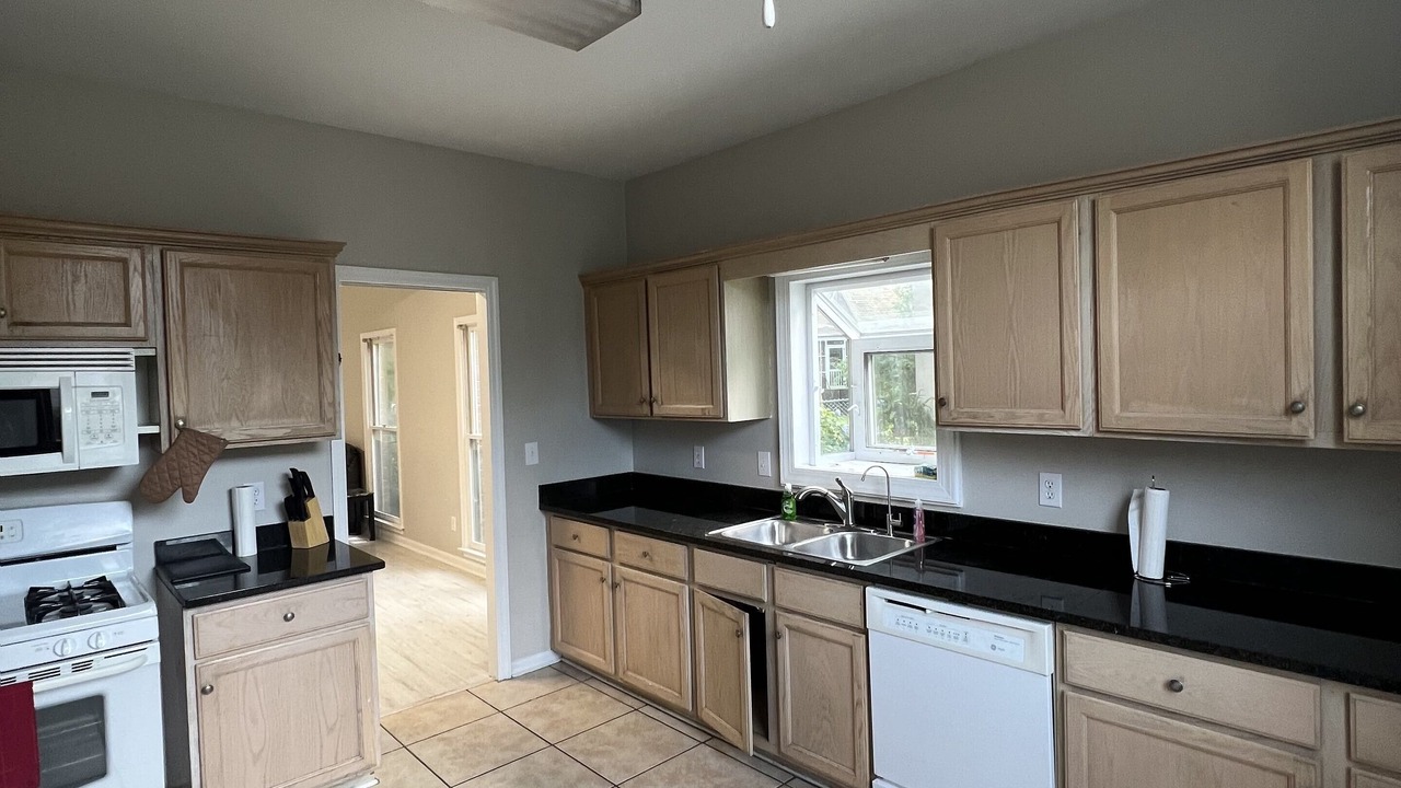 Photo of Kitchen in Crestline Heights