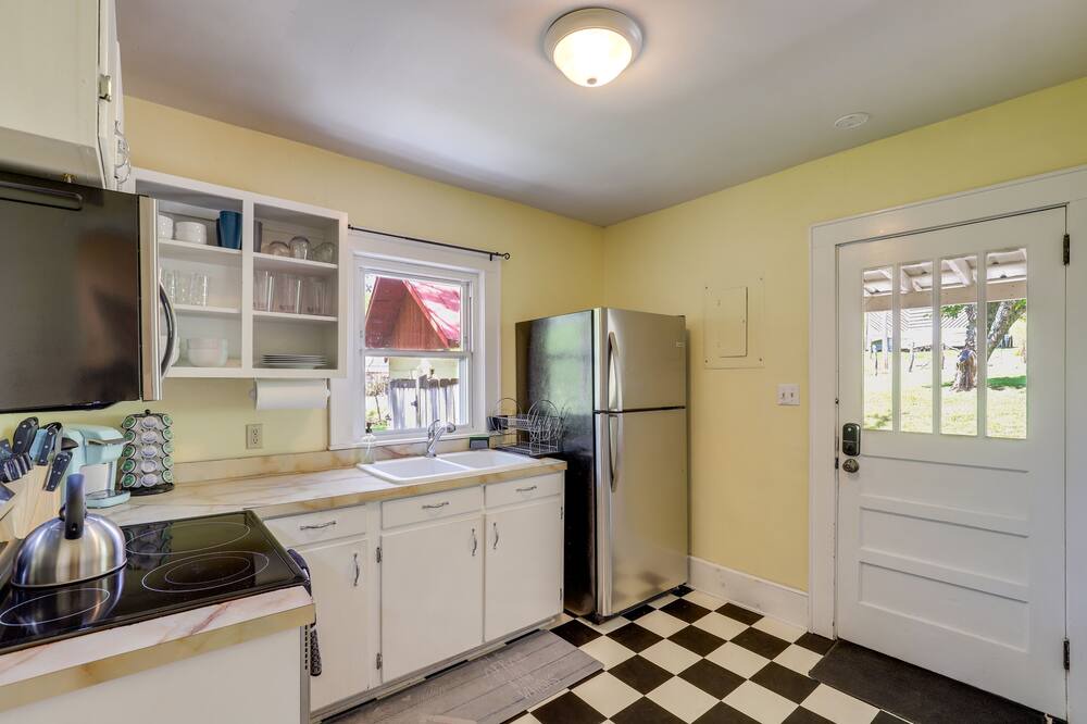 Photo of Kitchen in Mars Hill