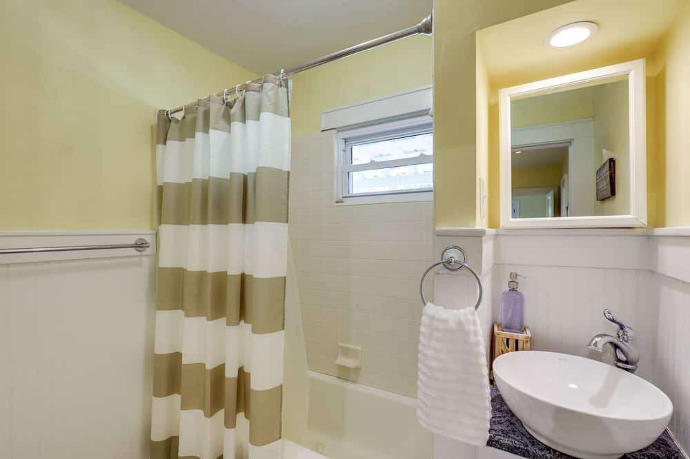 Photo of Bathroom in Mars Hill