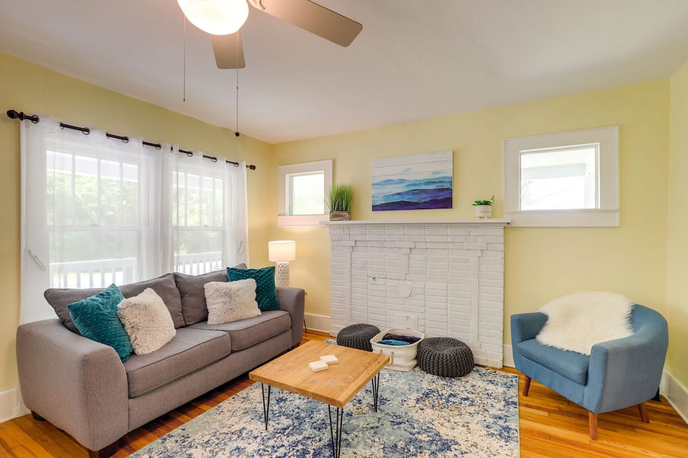 Photo of Bedroom in Mars Hill