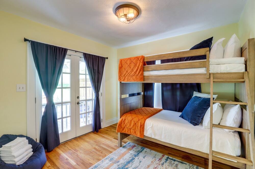 Photo of Bedroom in Mars Hill
