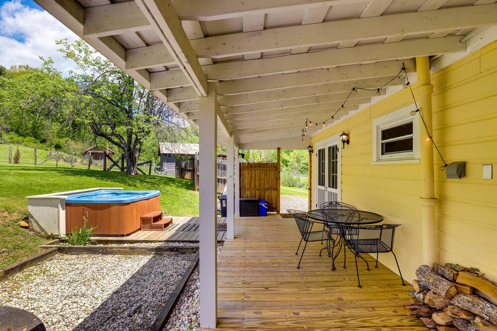 Photo of Outdoor in Mars Hill