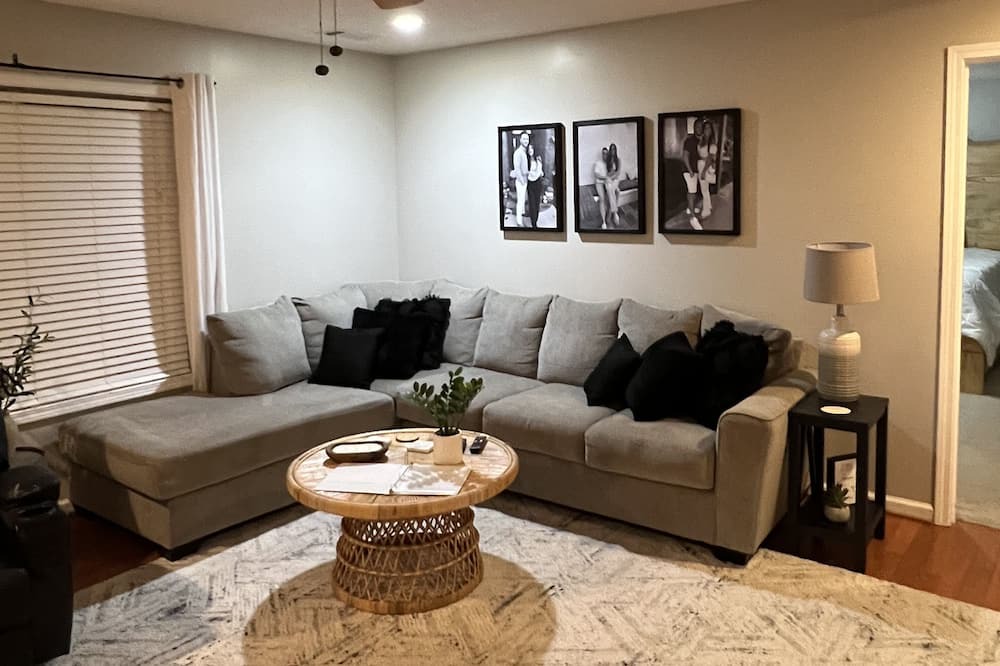 Photo of Livingroom in Alexander City