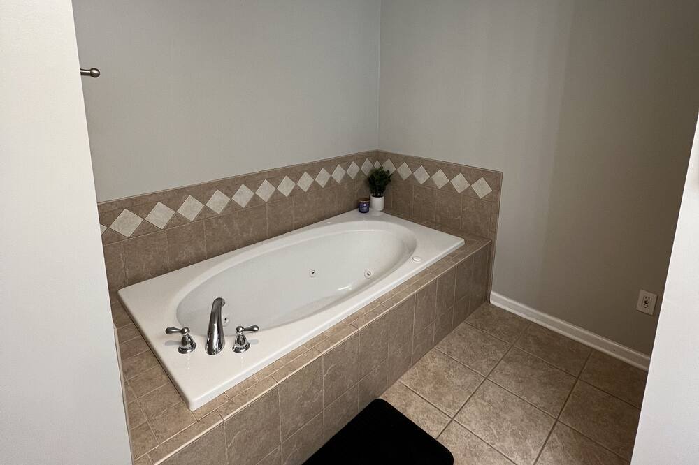 Photo of Bathroom in Alexander City