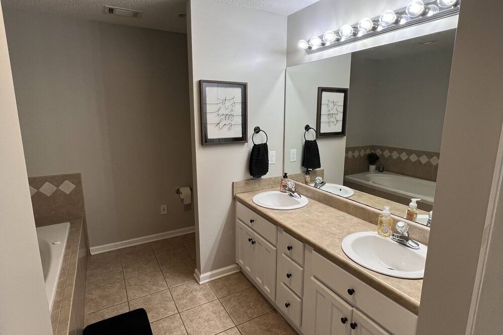 Photo of Bathroom in Alexander City