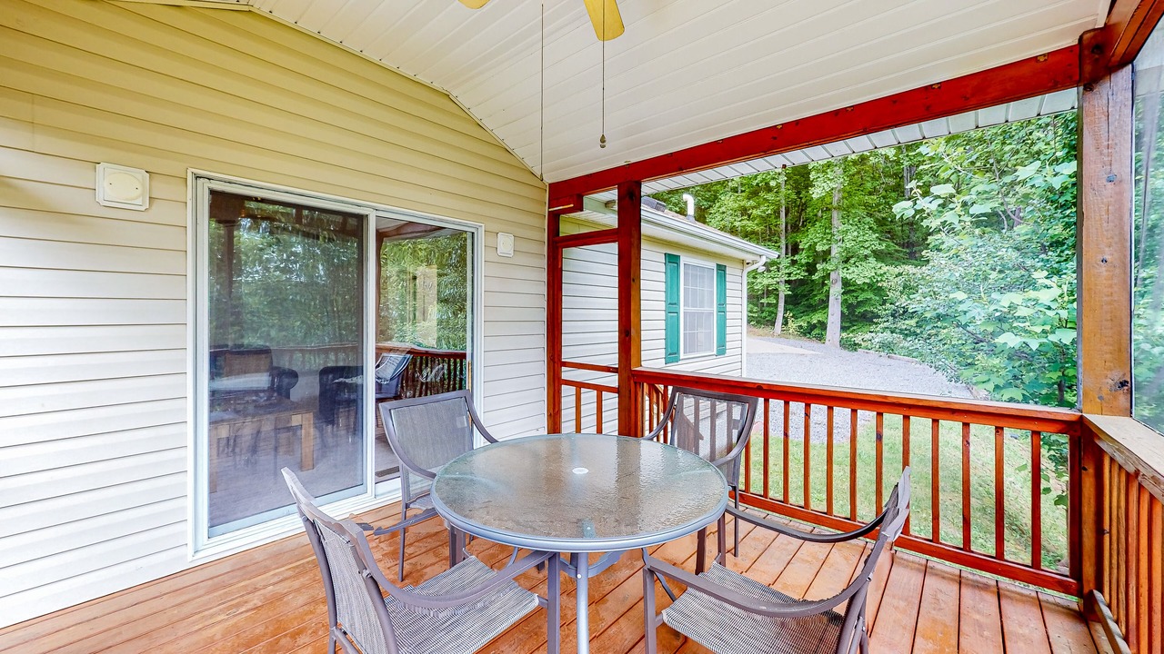 Photo of Patio Balcony in Mountain Springs