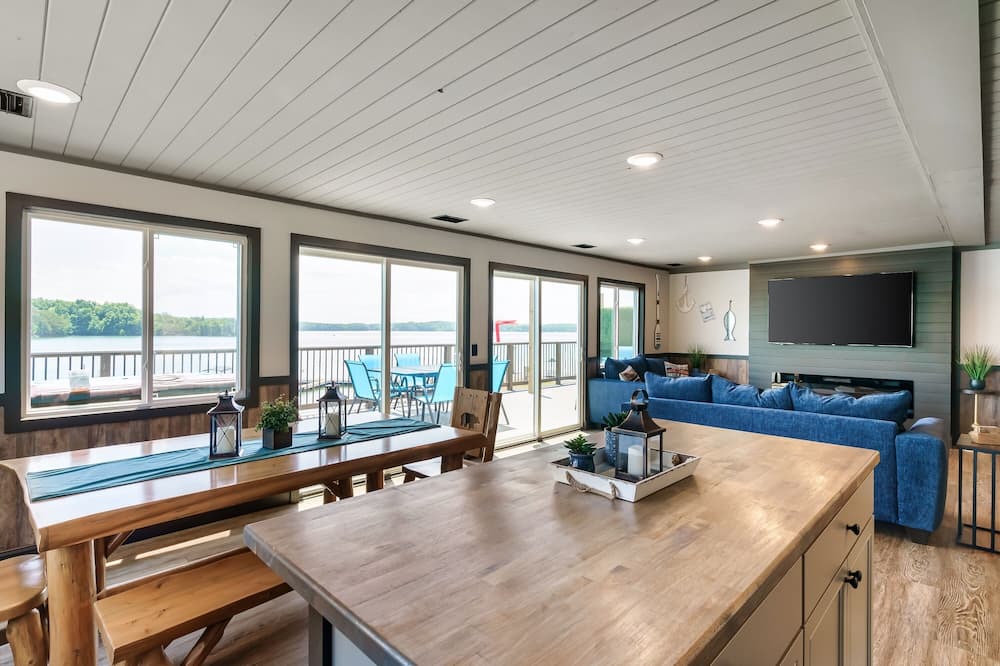 Photo of Bedroom in Dandridge