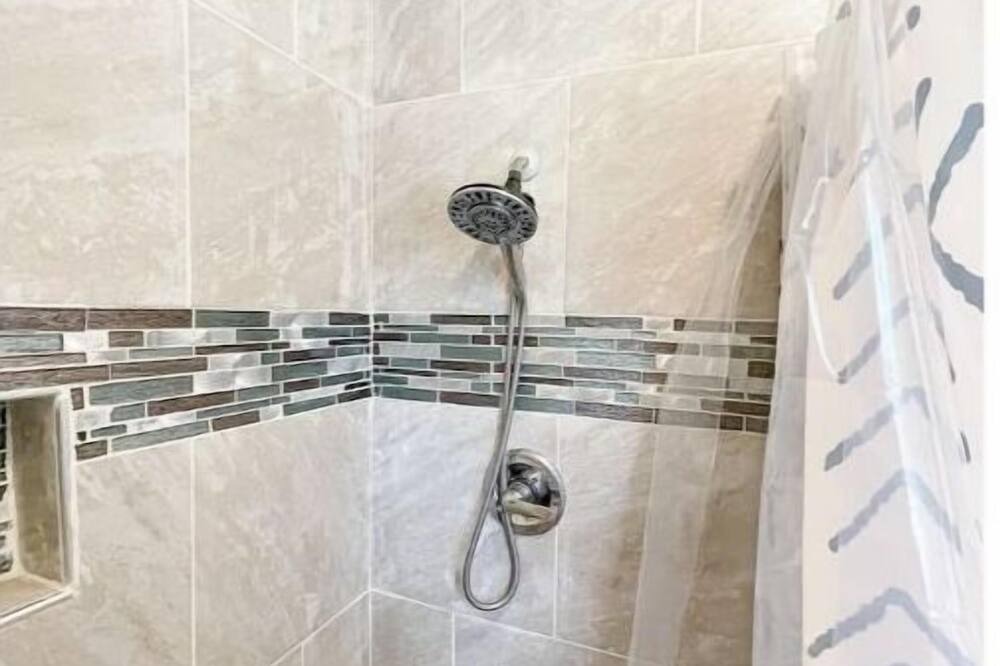 Photo of Bathroom in Hinesville