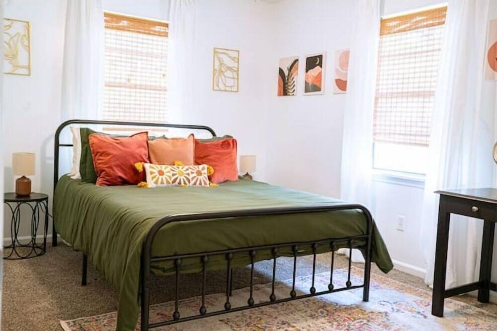 Photo of Bedroom in Hinesville