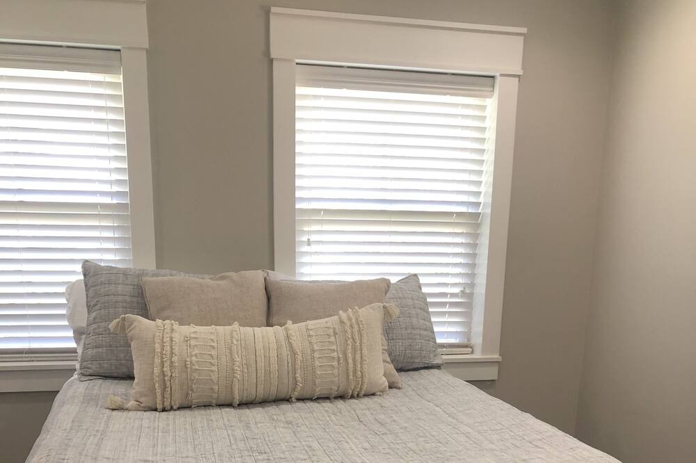 Photo of Bedroom in Albany