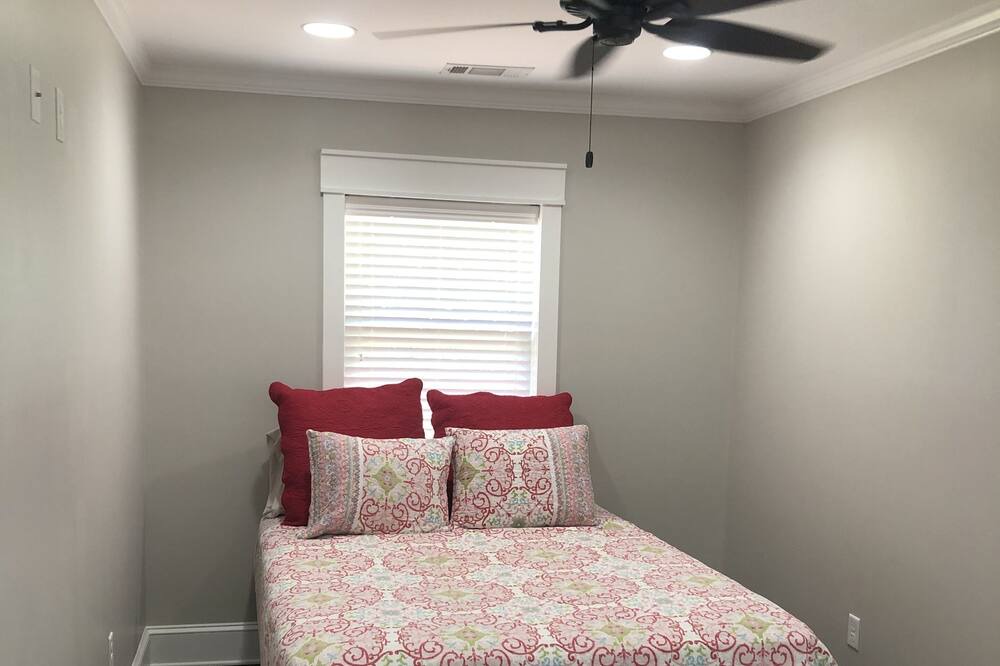 Photo of Bedroom in Albany