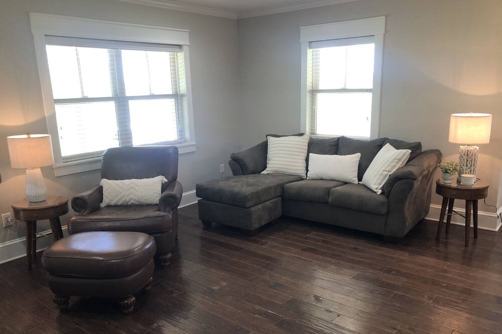Photo of Livingroom in Albany