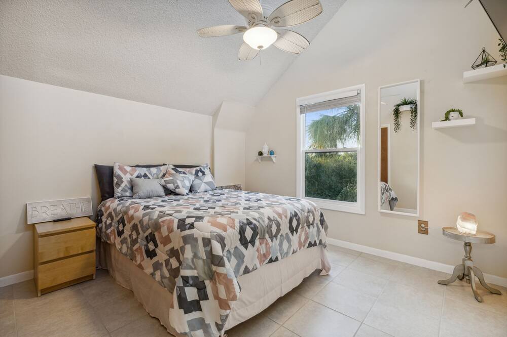 Photo of Bedroom in Cocoa