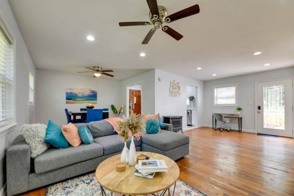Photo of Livingroom in East Point