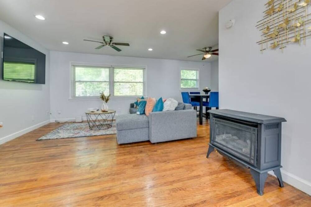 Photo of Livingroom in East Point
