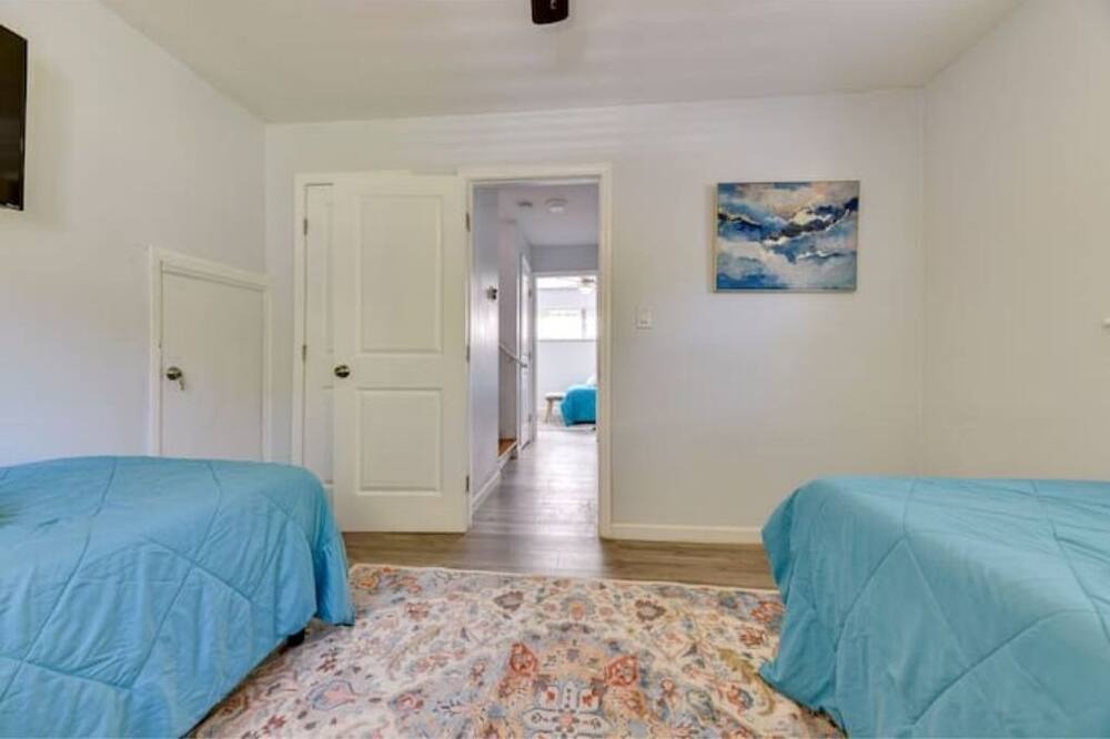 Photo of Bedroom in East Point