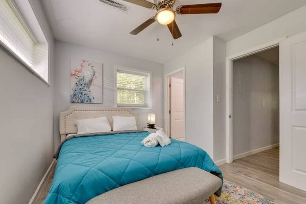 Photo of Bedroom in East Point
