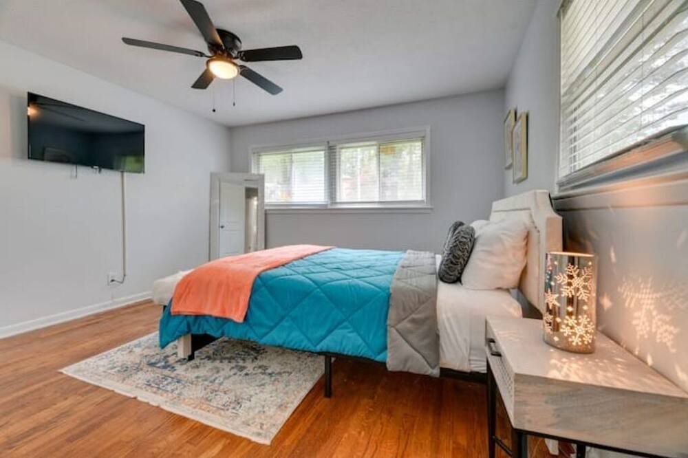 Photo of Bedroom in East Point