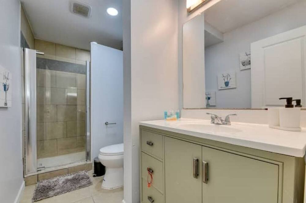 Photo of Bathroom in East Point
