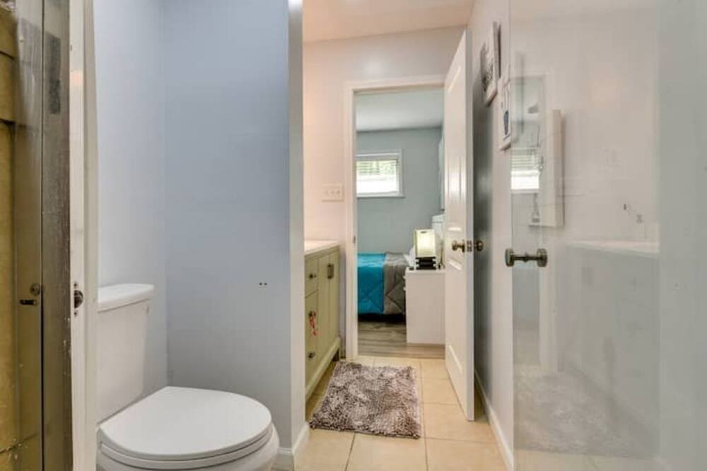 Photo of Bathroom in East Point