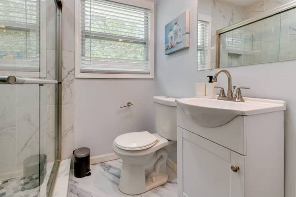 Photo of Bathroom in East Point