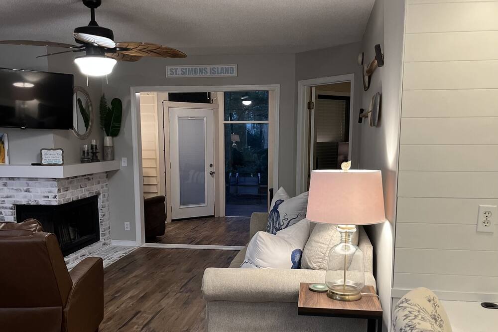 Photo of Livingroom in St. Simons Island