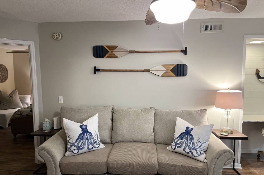 Photo of Livingroom in St. Simons Island